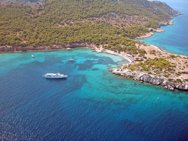 All Jour Cruise -3 Islands to Agistri,Moni, Aegina with lunch and drinks included