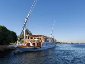 Mazaj SEBA Klassische Segelreise: 4 Tage Luxus-Dahabiya (Assuan nach Luxor)