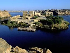 رحلة إلى أبو سمبل و أسوان من الأقصر