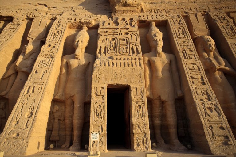 الأهرامات، نايل كروز ومعابد أبو سمبل