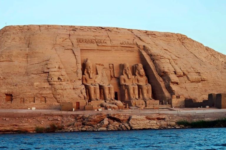 6 Days Abu Simbel & Dahabiya Tour