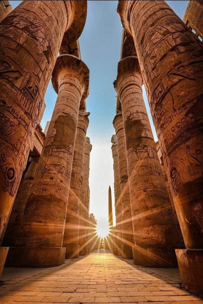 عروض نايل كروز موفنبيك الفاخرة في الكريسماس ورأس السنة