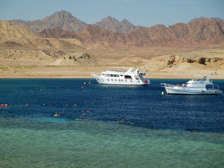 Snorkeling by Boat to Ras Mohamed & White Island