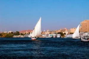 جولة متكاملة لمعالم البر الشرقي والغربي في الأقصر