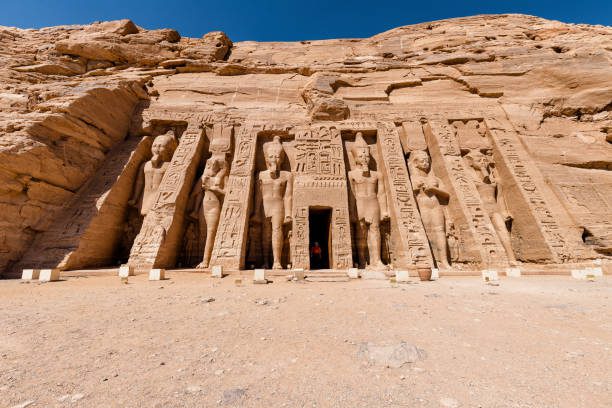 6 Days Abu Simbel & Dahabiya Tour