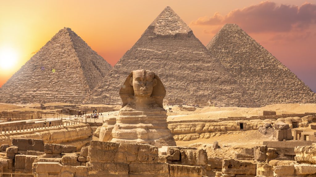 Cairo Airport Transit Stopover Tour: Pyramids, Sphinx & Highlights