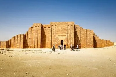 جولة أهرامات الجيزة، مدينة ممفيس، دهشور وأهرامات سقارة العريقة