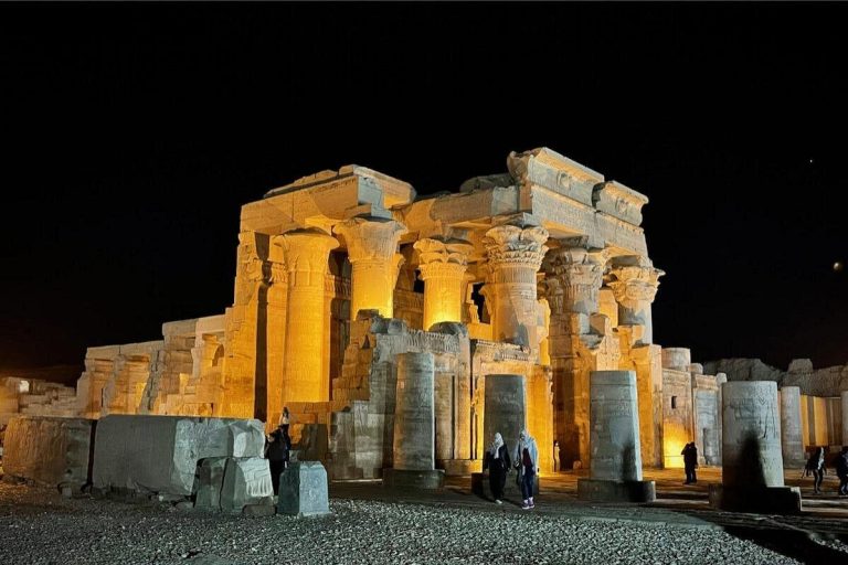 Tour privato da Assuan ai Templi di Kom Ombo ed Edfu con transfer a Luxor