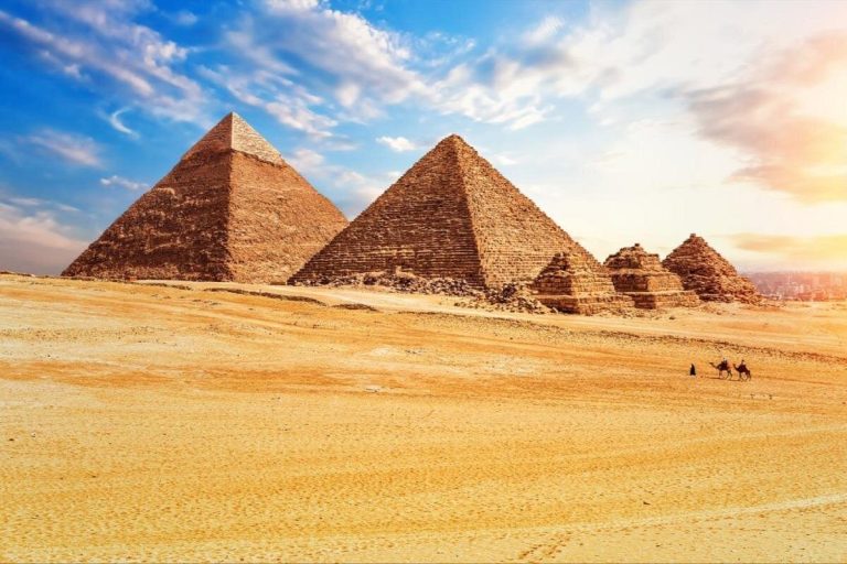 Tour di 8 giorni in Egitto: Il Cairo con voli interni e crociera sul Nilo