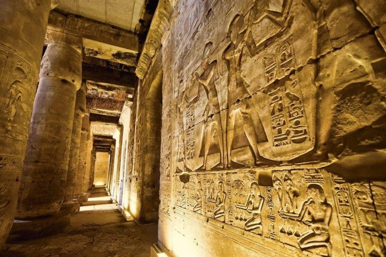 Private Tour nach Dendera und Abydos ab Luxor mit feinem Mittagessen