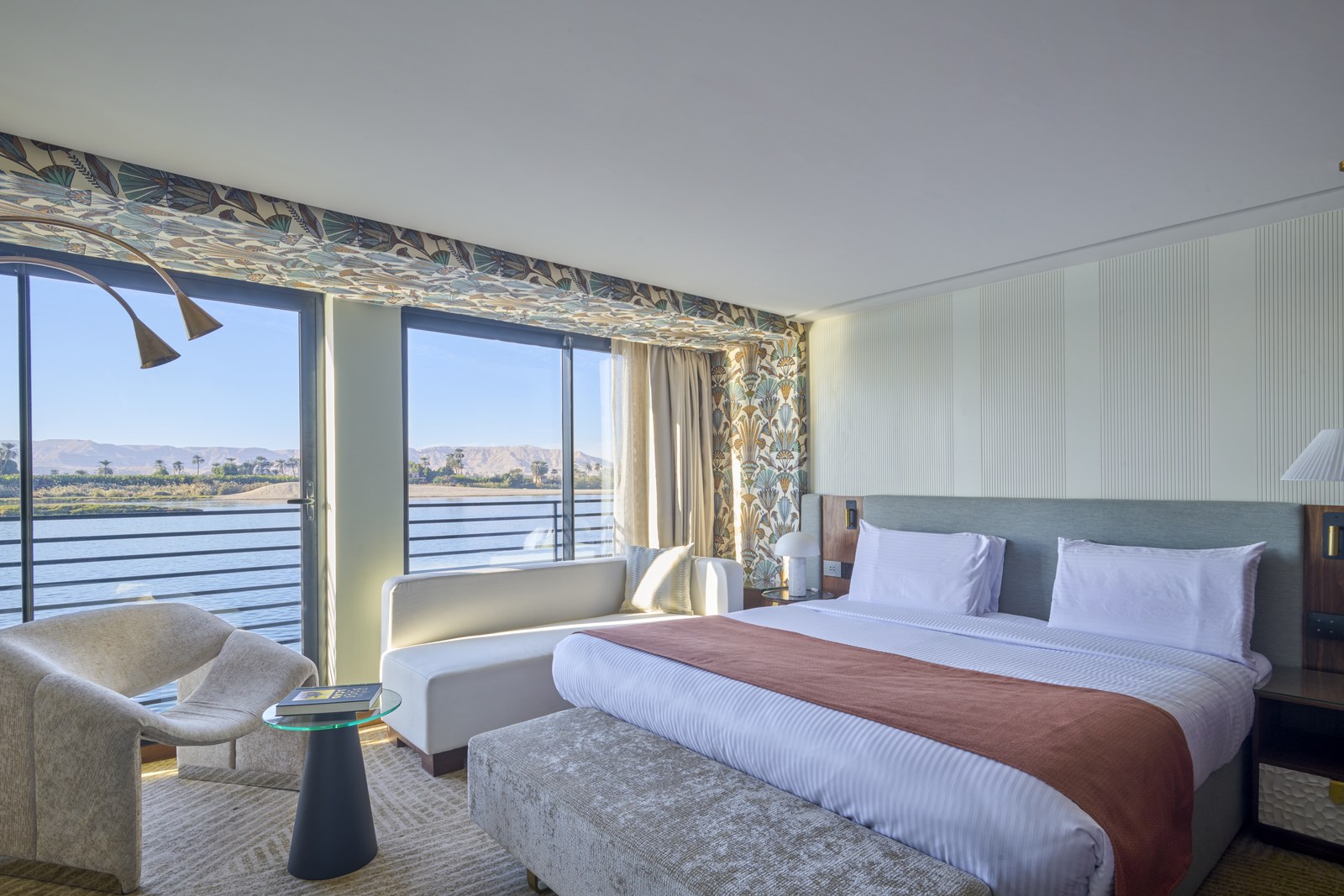 Deluxe Nile View Stateroom
