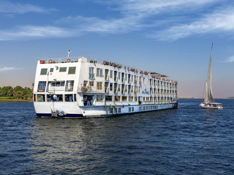Luxury Cairo, the Nile & Red Sea: 12-Day Egypt Journey