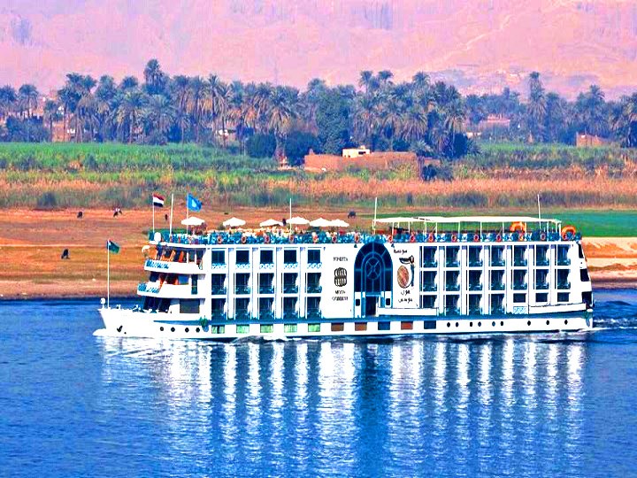 12-Day Off the Beaten Track to the Treasures of Egypt: Oases, Nile & Red Sea