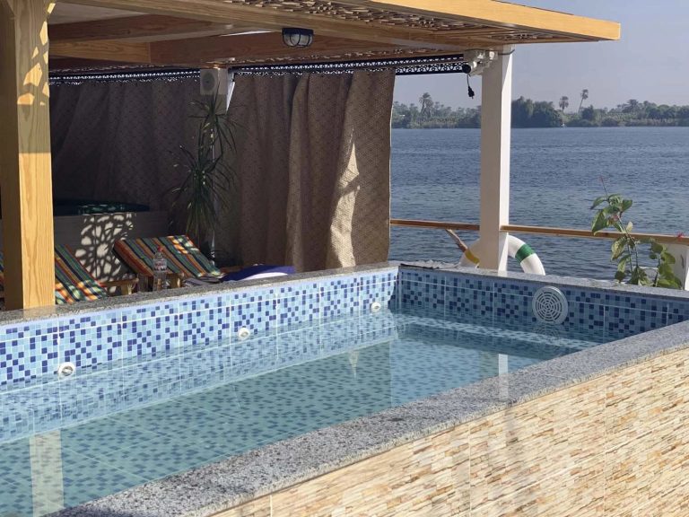 Luxury Cairo and Nebyt Dahabiya