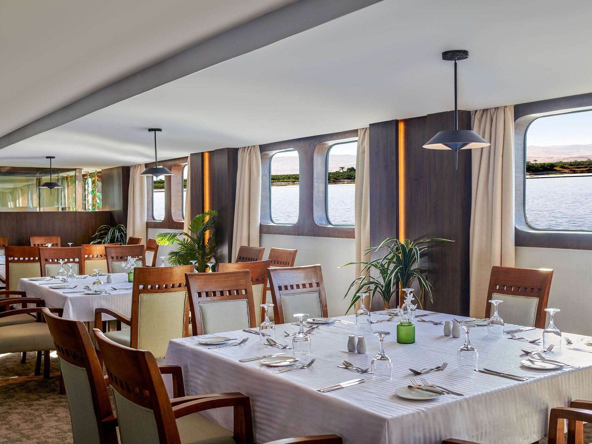 Mövenpick Royal Lily Luxury Nile Cruise