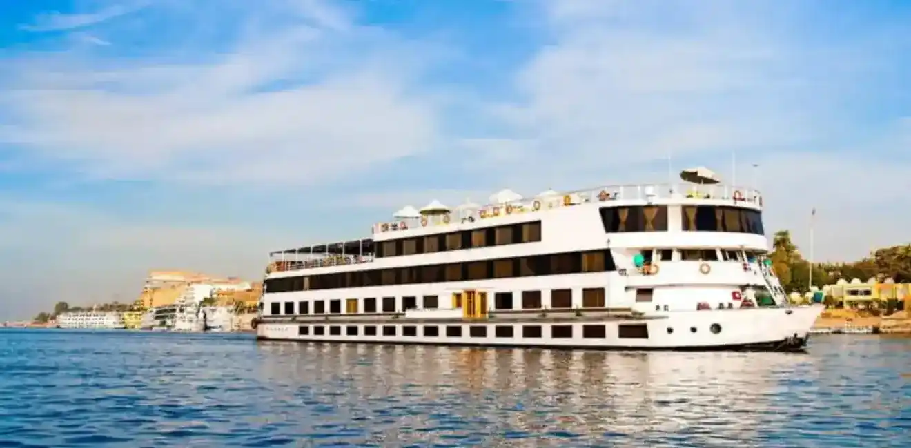 Cairo to Aswan: Fifteen-Day Nile Cruise Expedition